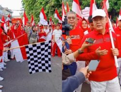 Gubernur Rohidin Mersyah Pimpin Pawai Kemerdekaan di Bengkulu