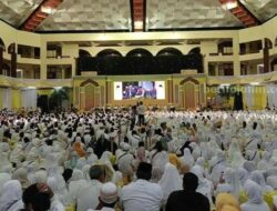 Adies Kadir Gelar Istighosah Relawan dan Kader Partai Golkar di Surabaya