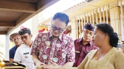Potensi Pasar Ekspor, Wamendag Jerry Sambuaga Sambangi Pengrajin Anyaman Bambu Bali Aga