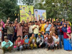 Bambang Hermanto Bantu Warga Tak Mampu di Indramayu Pasang Listrik Gratis