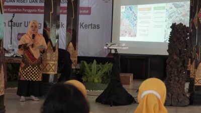 Gandung Pardiman Gandeng BRIN Gelar Pelatihan Pengolahan Limbah Plastik Dan Kertas Jadi Kerajinan