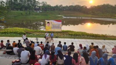 Arsyadjuliandi Rachman Sosialisasikan UU Pemilu Di Ekoriparian Universitas Lancang Kuning