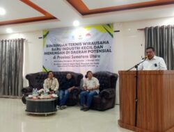 Lamhot Sinaga Gelar Bimtek Wirausaha Kecil di Padangsidimpuan