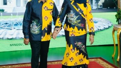 Hadiri Istana Berbatik, Gubri Syamsuar dan Istri Perkenalkan Batik Riau
