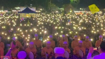 Ribuan Masyarakat Tumpah Ruah Hadiri Acara Partai Golkar Bersholawat di Ngraho, Bojonegoro