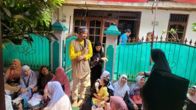 Hadiri Maulid Nabi Muhammad SAW, Widi Mulyadi Dapat Sambutan Hangat Ratusan Ibu-Ibu Pengajian di Matraman