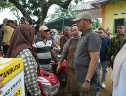 Tingkatkan Kesejahteraan Petani, Rohidin Mersyah Bagikan Ribuan Alsintan di Kabupaten Seluma