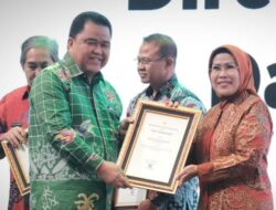 Sukses Jalankan Program Imunisasi, Ratu Tatu Chasanah Raih Penghargaan Dari Kemenkes