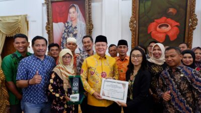 Rohidin Mersyah Optimis Keberadaan Bank Sampah Dapat Jadi Solusi Permanen Permasalahan Sampah di Bengkulu