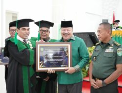 Teuku Raja Keumangan Raih Penghargaan Tokoh Berjasa Pada Bidang Pendidikan Dari UNIN Ar-Raniry Banda Aceh