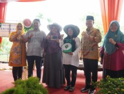 Rohidin Mersyah Launching Bank Sampah ‘Srikandi’ di Bentiring Permai