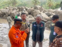 Banjir Bandang Humbahas, Bupati Dosmar Banjarnahor Tunjuk Hidung Pemprov Hingga Aparat Bekingi Illegal Logging