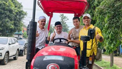 Ace Hasan Berikan Bantuan Traktor Hingga Program BSPS Untuk Warga Bandung Barat