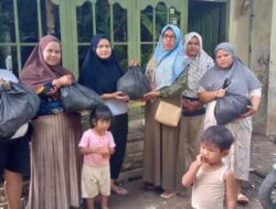 Darul Siska Salurkan Bantuan Untuk Masyarakat Terdampak Banjir di Dharmasraya