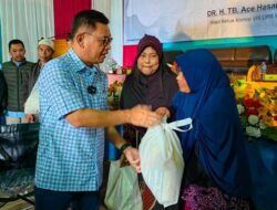 Terus Bergerak! Ace Hasan Salurkan Bantuan Sosial Untuk Penyandang Disabilitas di Kabupaten Bandung