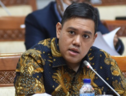 Dave Laksono Yakin Ada Titik Temu Jokowi dan Megawati Jalin Komunikasi