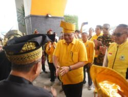 Jadi Benchmark Nasional, Airlangga Hartarto Targetkan Partai Golkar Raih 5 Kursi DPR RI Dari Riau