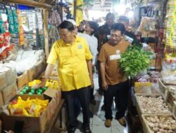 Gandung Pardiman Blusukan di Pasar Gunung Kidul, Sosialisasikan Caleg Partai Golkar ke Para Pedagang