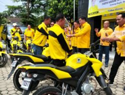 Partai Golkar Lampung Tengah Bagikan 30 Unit Motor Kuning Untuk Operasional Pimpinan Kecamatan