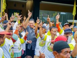 Jumat Berkah, Bamsoet Bagikan Makanan Gratis Hingga Kaos Untuk Warga Kebumen