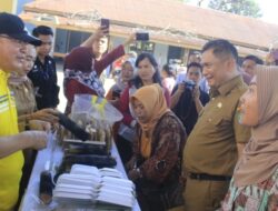 Antisipasi Kenaikan Harga Komoditas, Rohidin Mersyah Gelar Pasar Murah di Bengkulu Tengah