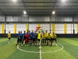 Warga Tunggul Irang, Martapura Gembira Bisa Main Futsal Bersama Gubernur Sahbirin Noor