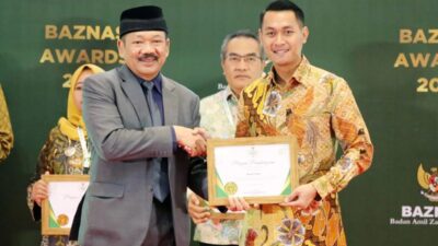 Bupati Tuban, Aditya Halindra Raih Penghargaan Baznas Awards 2024