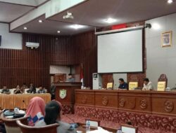 Rohidin Mersyah Sampaikan Pencapaian Program 2023 di Paripurna DPRD Bengkulu