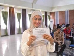 Indah Putri Indriani Ajak Umat Muslim di Lutra Segera Bayar Zakat Fitrah