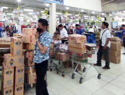 Aditya Halindra Minta Supermarket dan Minimarket di Tuban Pajang Produk Lokal di Rak Paling Depan