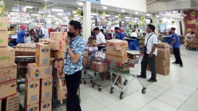 Aditya Halindra Minta Supermarket dan Minimarket di Tuban Pajang Produk Lokal di Rak Paling Depan