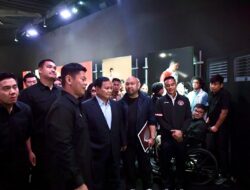 Bersama Prabowo, Menpora Dito Ariotedjo Saksikan Reveal Jersey Tim Indonesia Untuk Olimpiade Paris 2024