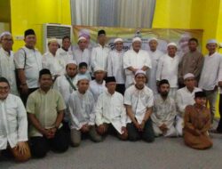 Yuni Abdi Nur Sulaiman Berangkatkan Umrah 34 Kader Partai Golkar Banjarmasin