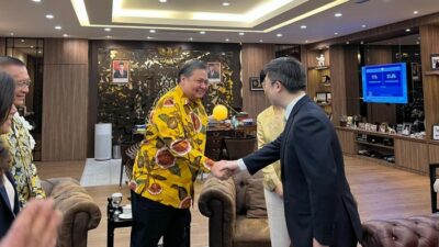 Bertemu Elit PKT, Airlangga Hartarto Diundang Langsung Studi Penerapan Makan Gratis di China