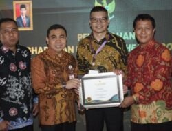 Raih UHC Award, Gubernur Rohidin Mersyah: Bukti Bengkulu Penuhi Layanan Kesehatan Warganya