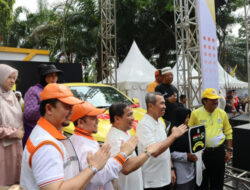 Puluhan Ribu Warga Kota Pekanbaru Antusias Ikuti Fun Walk 60 Tahun Golkar Riau