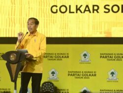 Jokowi Tanggapi Soal Putusan Baru MK dan Analogi Tukang Kayu di Hadapan Peserta Munas XI Partai Golkar