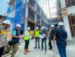 Pilar Saga Ichsan Tinjau Langsung Pembangunan Gedung SDN 1 Ciputat, Optimis Proyek Selesai Lebih Cepat