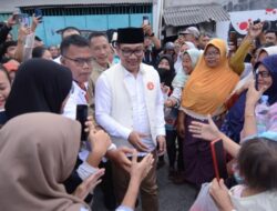 Blusukan Ke Kali Angke, Ridwan Kamil Tawarkan Program Posyandu Plus Untuk Cegah Stunting Pada Anak