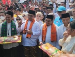 Emak-Emak Majelis Taklim di Jakarta Ramai-Ramai Dukung Ridwan Kamil-Suswono