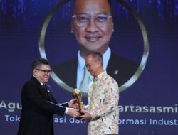 Detik Awards 2024: Agus Gumiwang Kartasasmita Raih Penghargaan Tokoh Inovasi dan Transformasi Industri