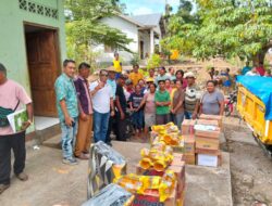 Partai Golkar Flotim Salurkan Bantuan Untuk Pengungsi Korban Erupsi Gunung Lewotobi, NTT