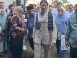 Beri Timbangan Elektrik Untuk Pedagang, Wamendag Dyah Roro Esti Dorong Digitalisasi Pasar Pandu Banjarmasin