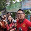 Ridwan Kamil Jawab Tantangan Ketum Jakmania Blusukan Pakai Jersey Persija Jakarta