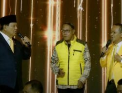 Saat Prabowo Nyanyi Lagu O Ulate dan Adu Pantun Bareng Bahlil Lahadalia di HUT ke-60 Partai Golkar