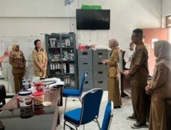 Walikota Kediri, Vinanda Prameswati Sidak Kantor Kelurahan Bangsal, Temukan 3 ASN Tak Masuk Tanpa Izin