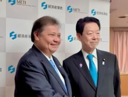 Bertemu Menteri Ekonomi Jepang, Airlangga Hartarto Berkomitmen Perkuat Kerjasama Dagang dan Investasi