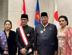 Airlangga Hartarto Terima Bintang Jasa Dari Kekaisaran Jepang