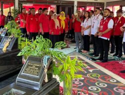 HUT Ke-65, Puluhan Kader SOKSI Ziarah ke Makam Suhardiman Sang Pendiri