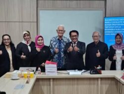 Selamat! Bupati Padang Pariaman John Kenedy Azis Lulus Ujian Disertasi Program Doktor FH Trisakti